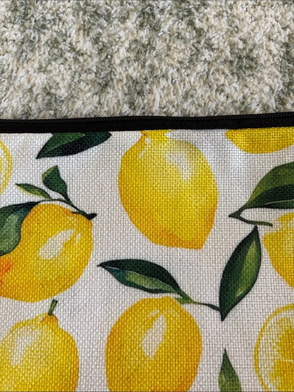 Lemons Poly Canvas Cosmetic Bag Zipper Pouch NWT 9x7x1.5”